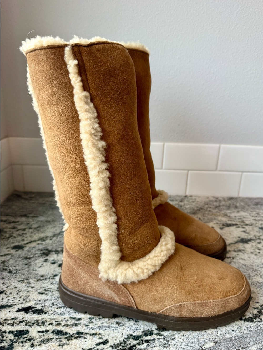 Vintage UGG Australia Sundance II. Size 9. VGUC. - Picture 2 of 10
